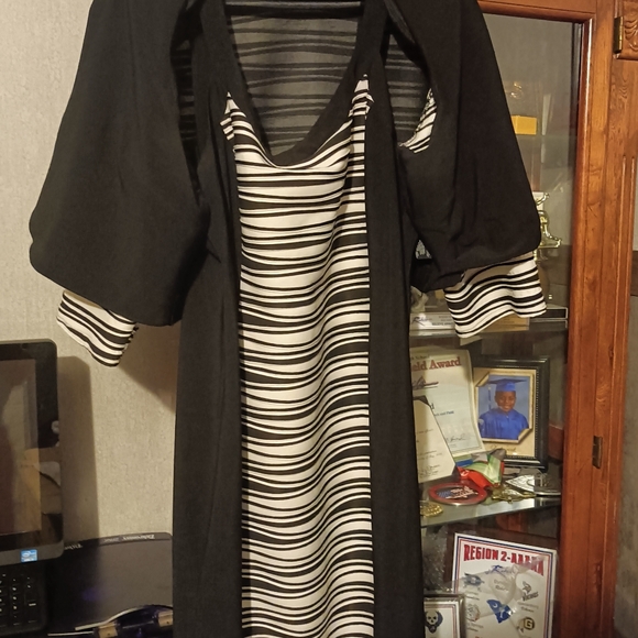 2 piece dress and jacket set - Picture 5 of 6